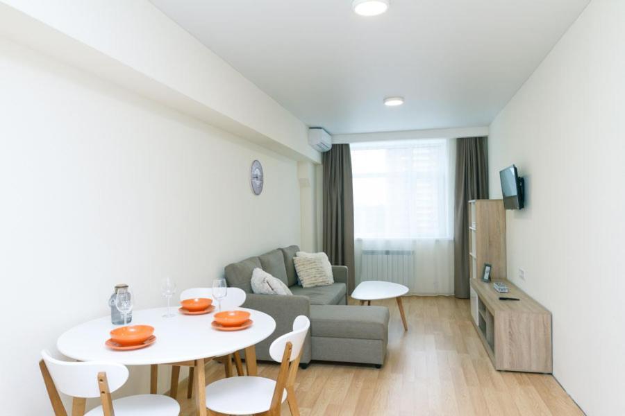 Apartments Smarthause Kyiv Exterior photo